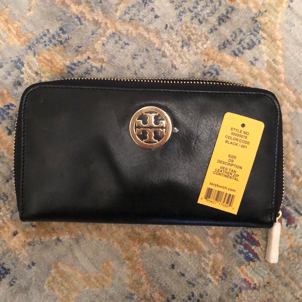 New Tory Burch Black Leather Wallet